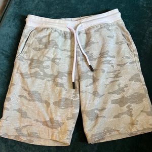 Sovereign Code boys shorts 8/10 Like New!